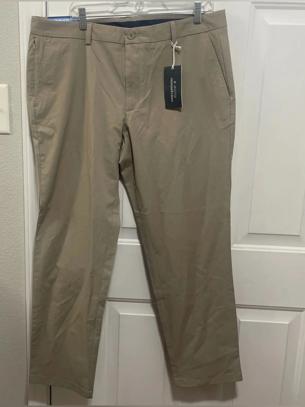 NWT Vineyard Vines OTG On The Go Pant Mens 38X 30 Beige